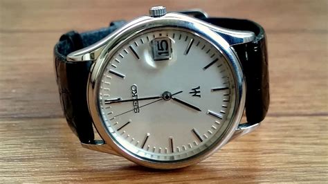 smooth second hand quartz movement